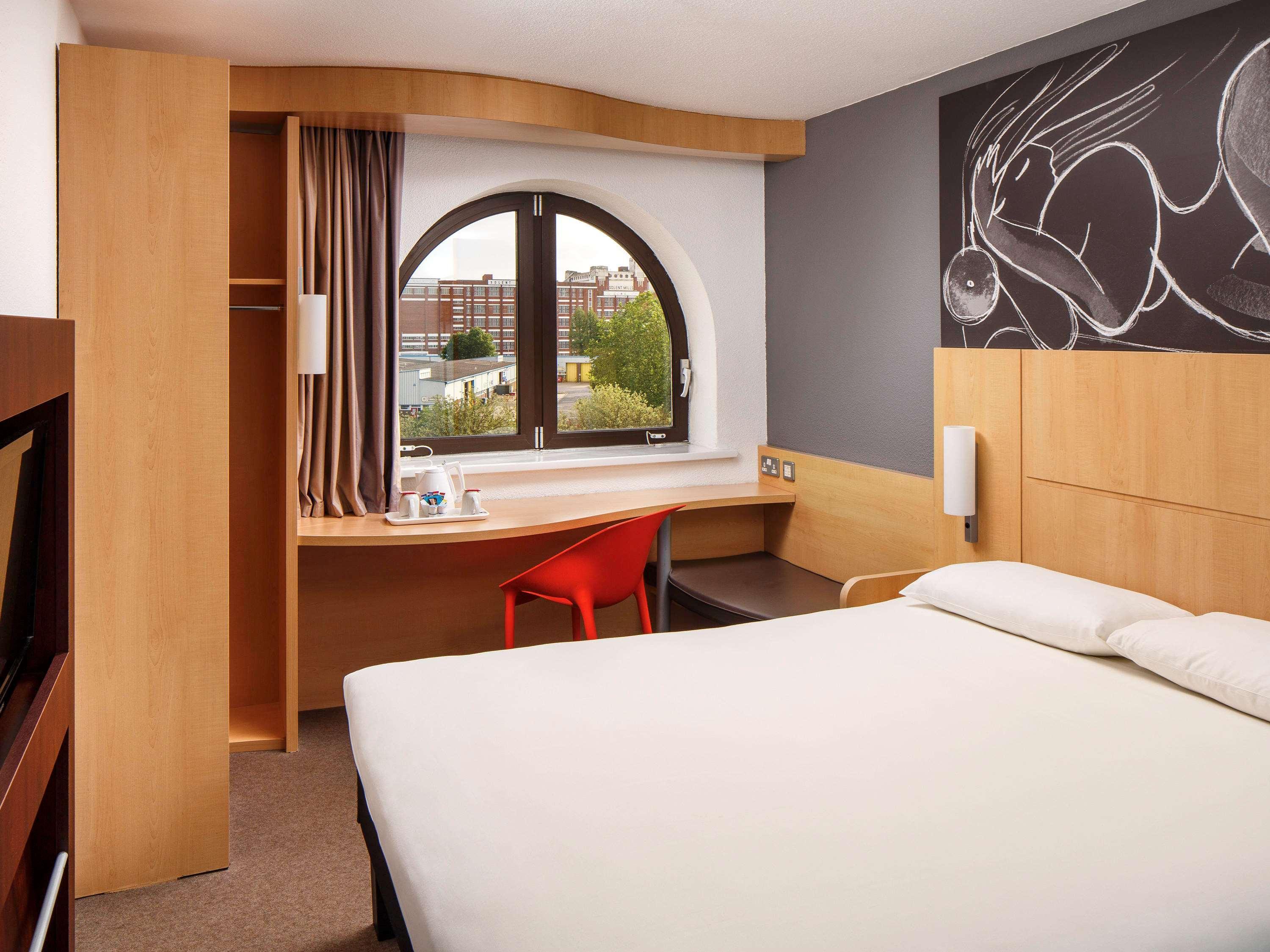 Ibis Southampton Hotel Exterior foto